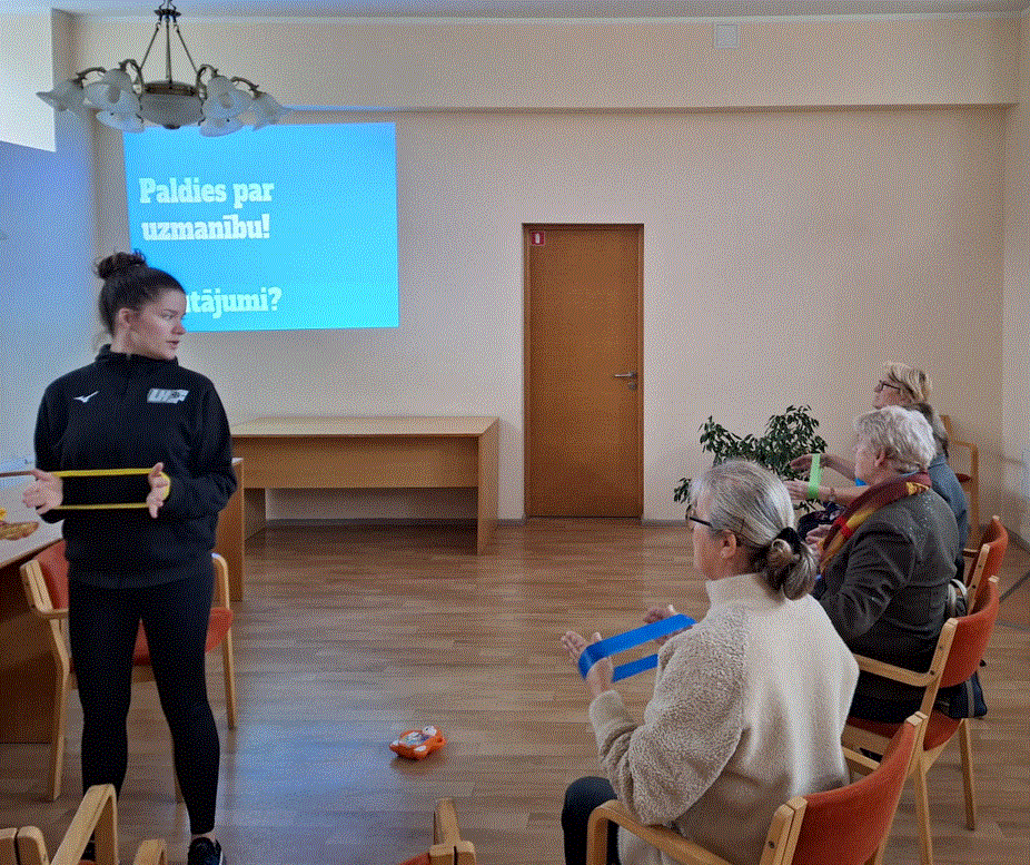 Glūda Senioru vingrošanas nodarbība