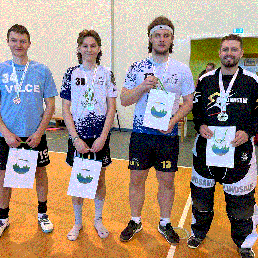 Florbola sacensību apbalvošana