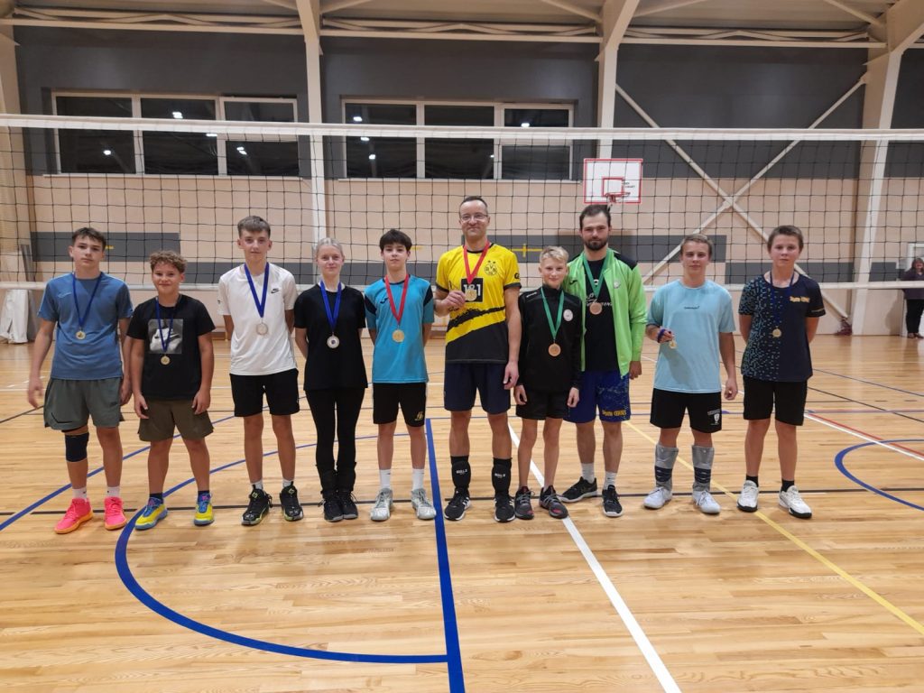 ģimeņu volejbola turnīrs