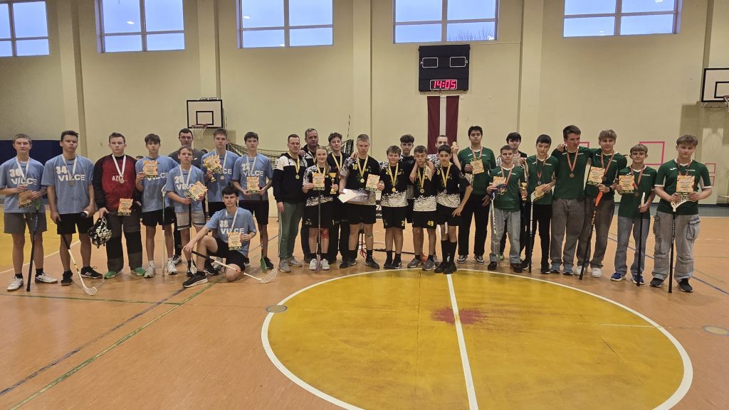 florbola apbalvošana