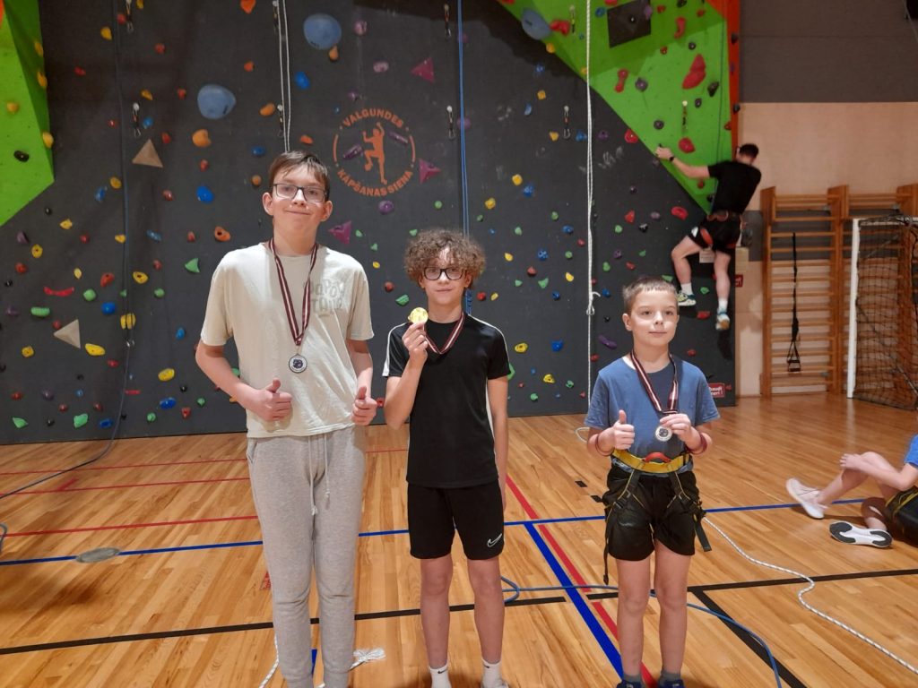 Sacensību apbalvošana