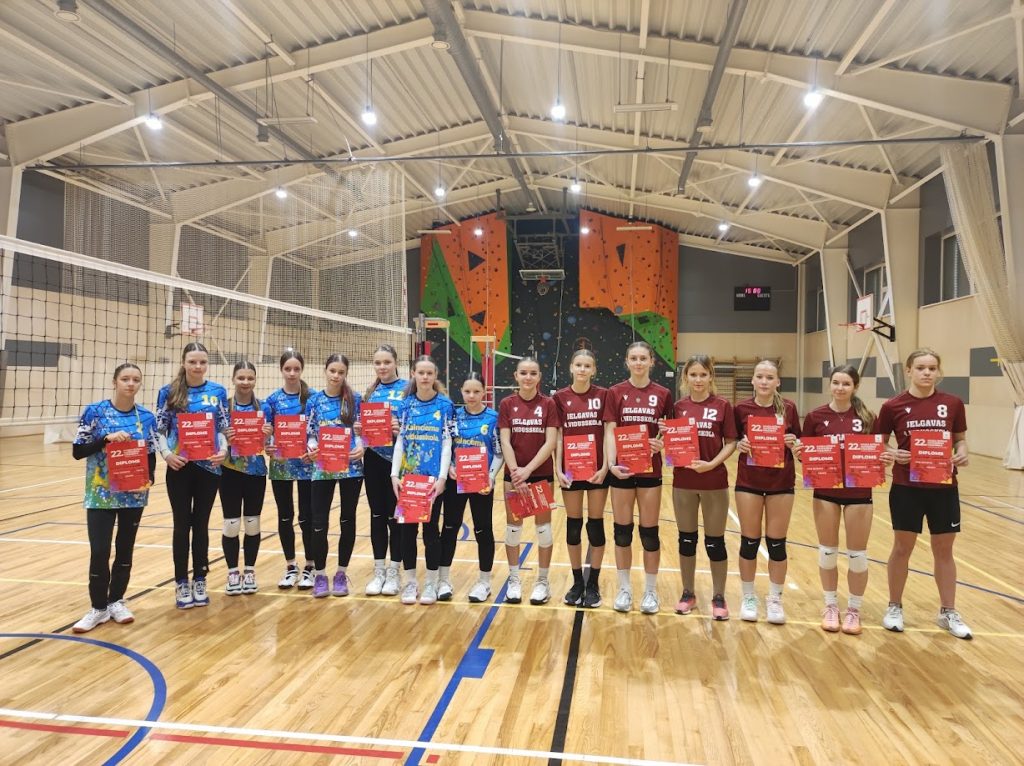 volejbola sacensību apbalvošana