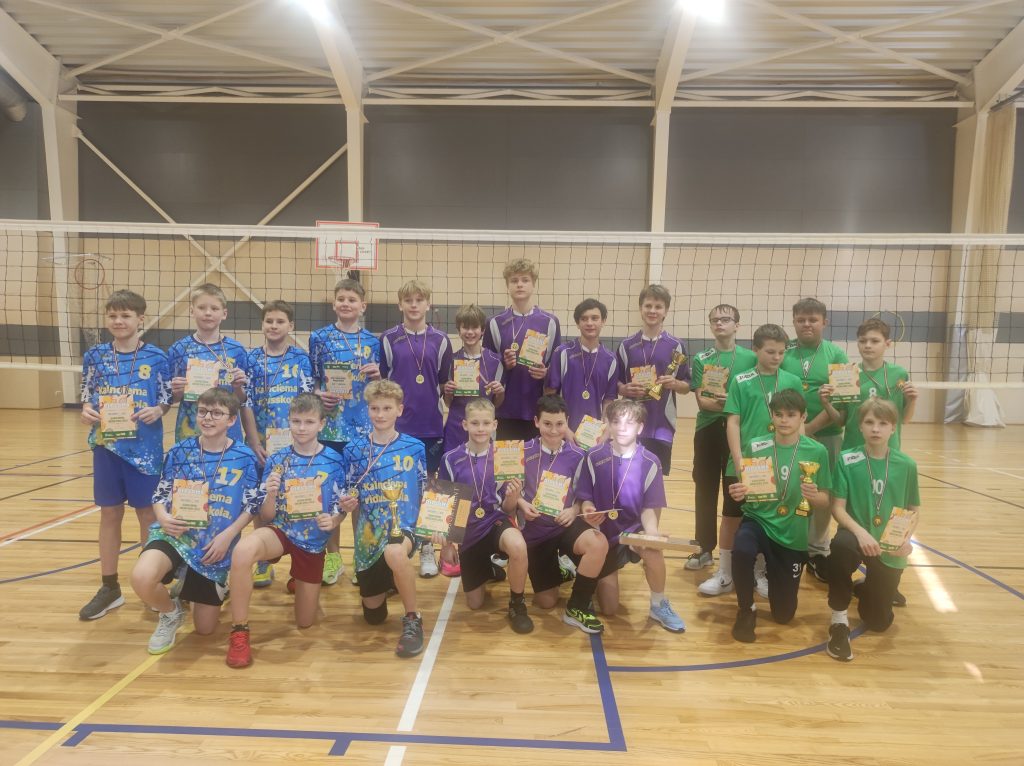 volejbola sacensību apbalvošana