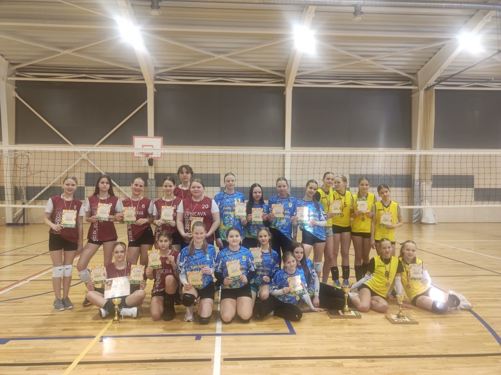 volejbola sacensību apbalvošana
