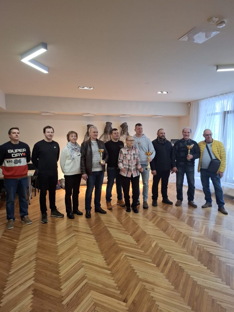 Zoles sacensību apbalvošana