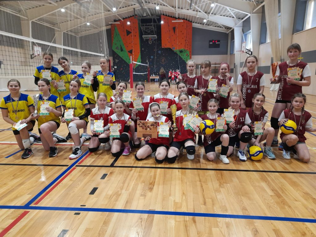 volejbola komandu apbalvosana