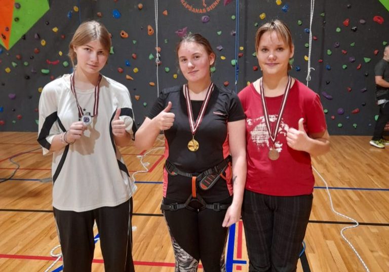 Sacensību apbalvošana