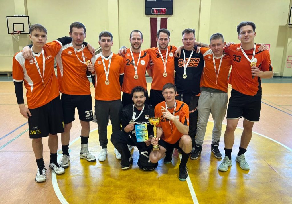 Florbola sacensību apbalvošana